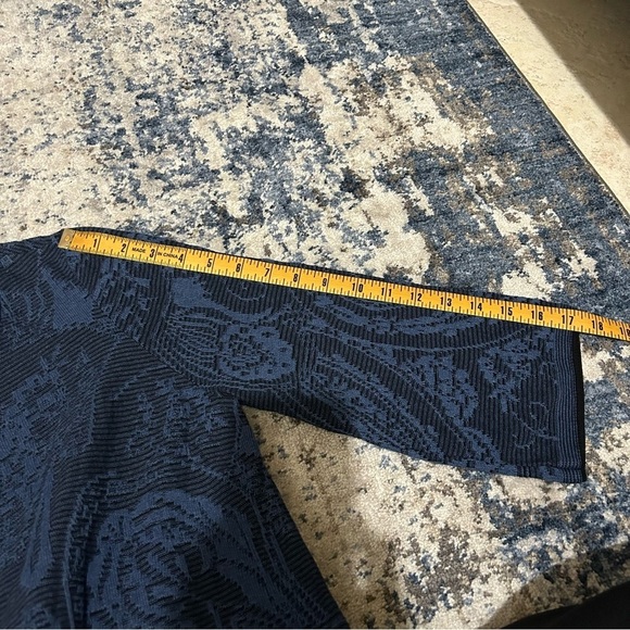 Chico’s Blue & Black Paisley Jacquard Pullover 3/4 Sleeve Sweater Size Medium - Picture 11 of 11